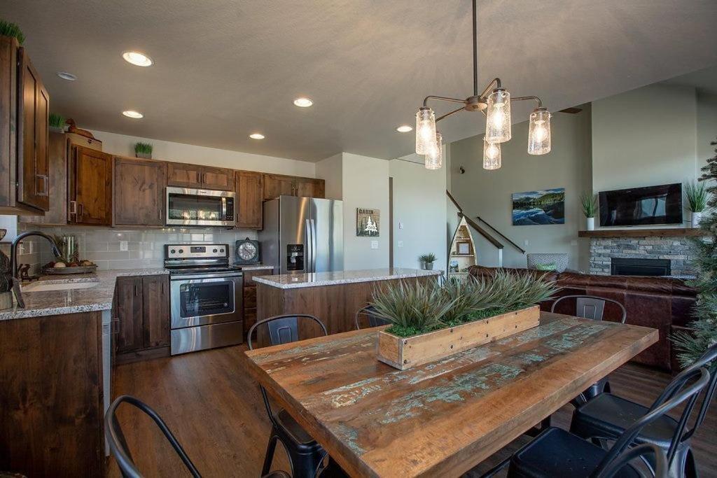 The Getaway,Hot Tub, Ac, 2Miles From Rmnp Apartment Estes Park Exterior photo